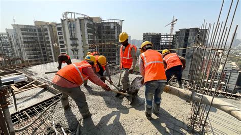 Sewa Lift Cor Proyek Ruko 3 Lantai